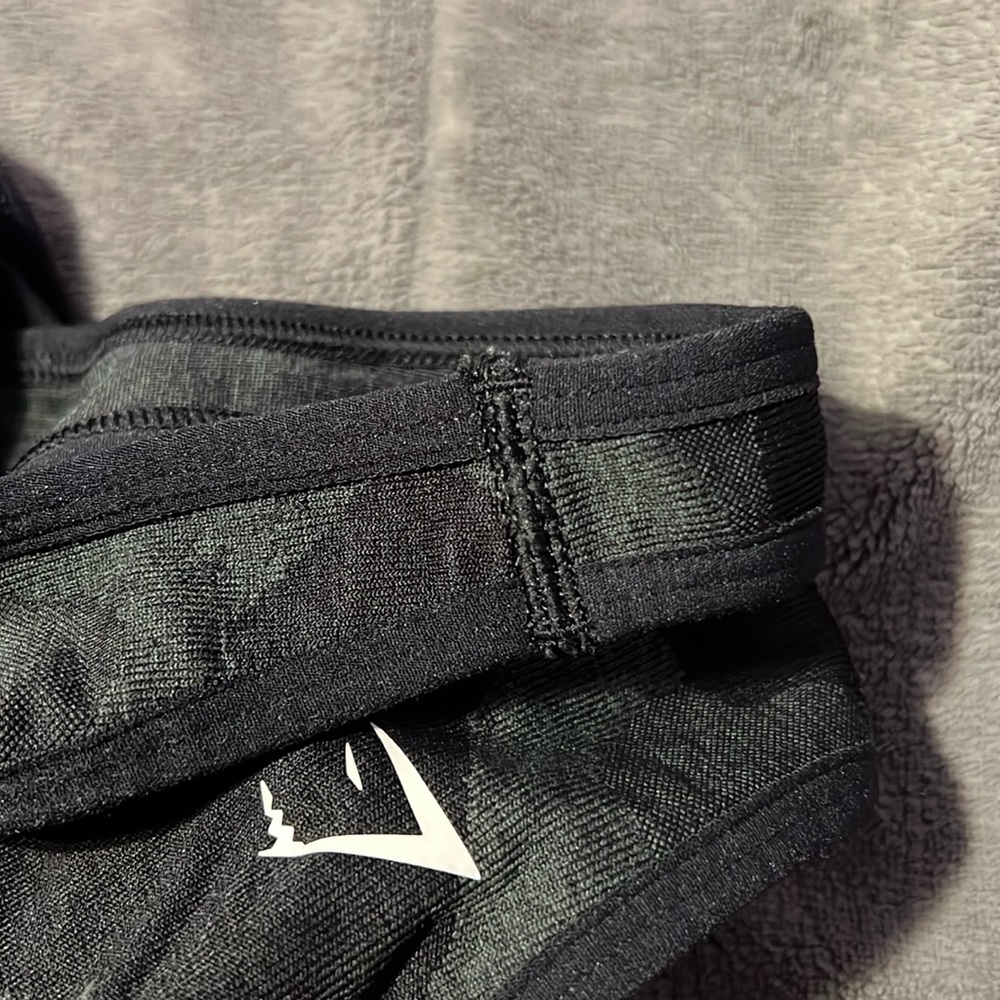 Gymshark Camo Razorback Sports Bra - Picture 4 of 4